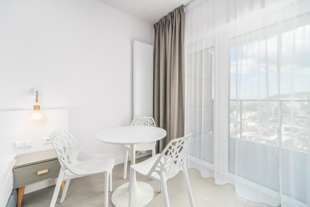 Aquamarina Prima 100 By Renters Apartment Miedzyzdroje Exterior photo